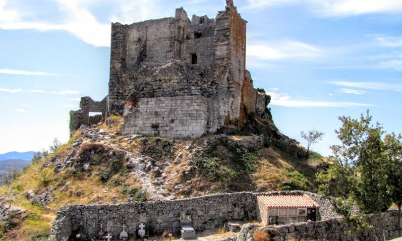 Castle Tedeja, Spain